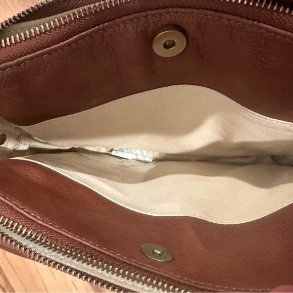 Elegant Brown Leather Crossbody Bag‎ - Picture 3 of 6